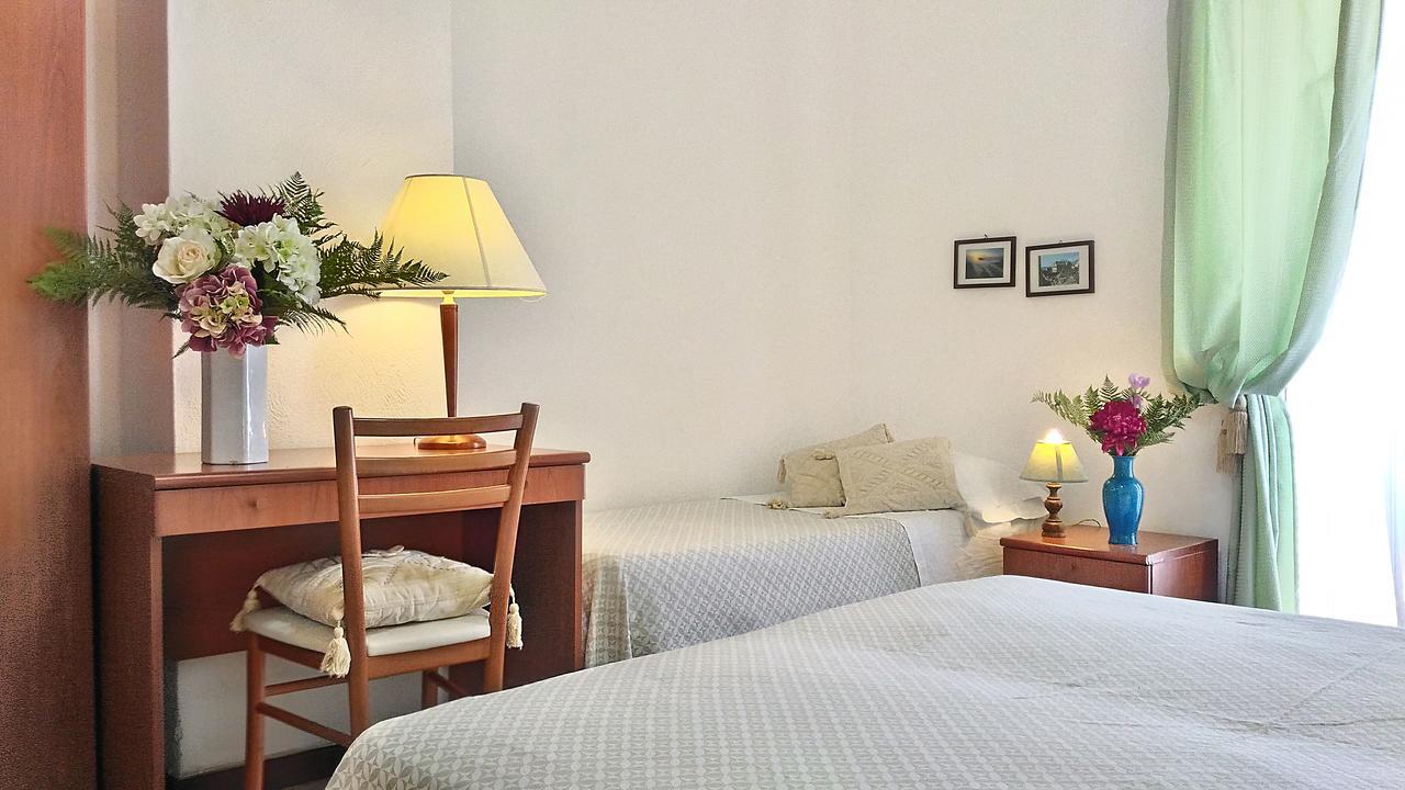 Hotel Villa Augustus Lipari  Zewnętrze zdjęcie